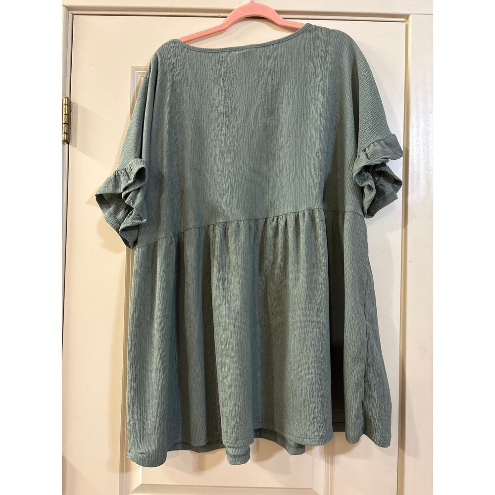 Emery Rose Ruffle Top - Picture 4 of 4